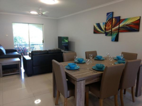  Oasis Private 2 Bed Apartment  Калундра